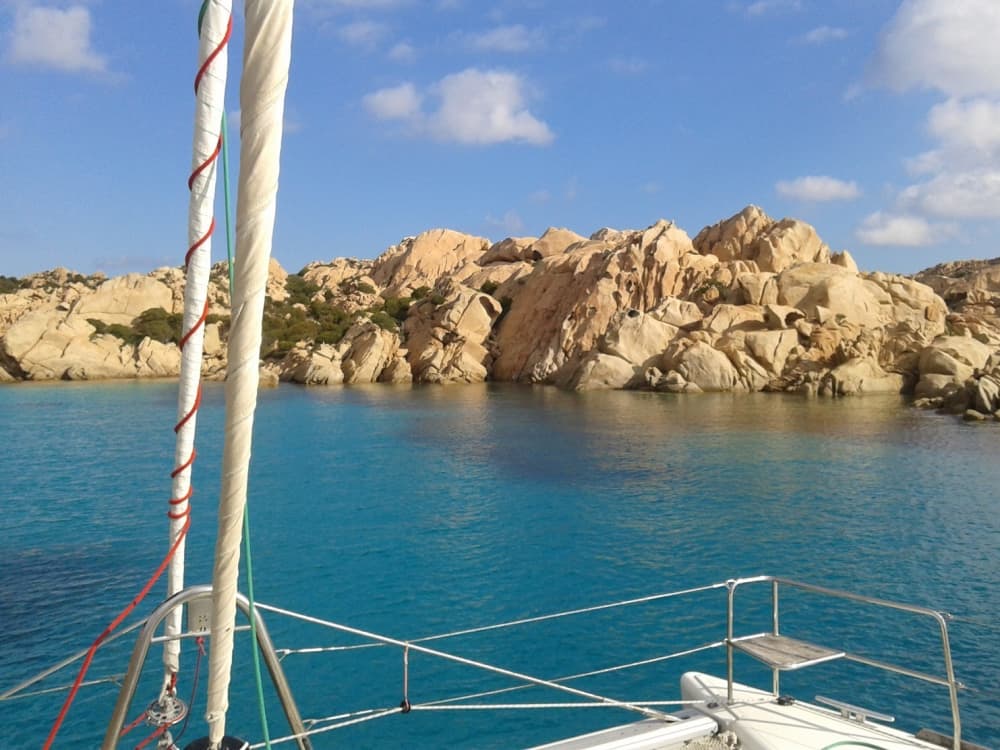 Goditi un'intera giornata su un catamarano a Bonifacio