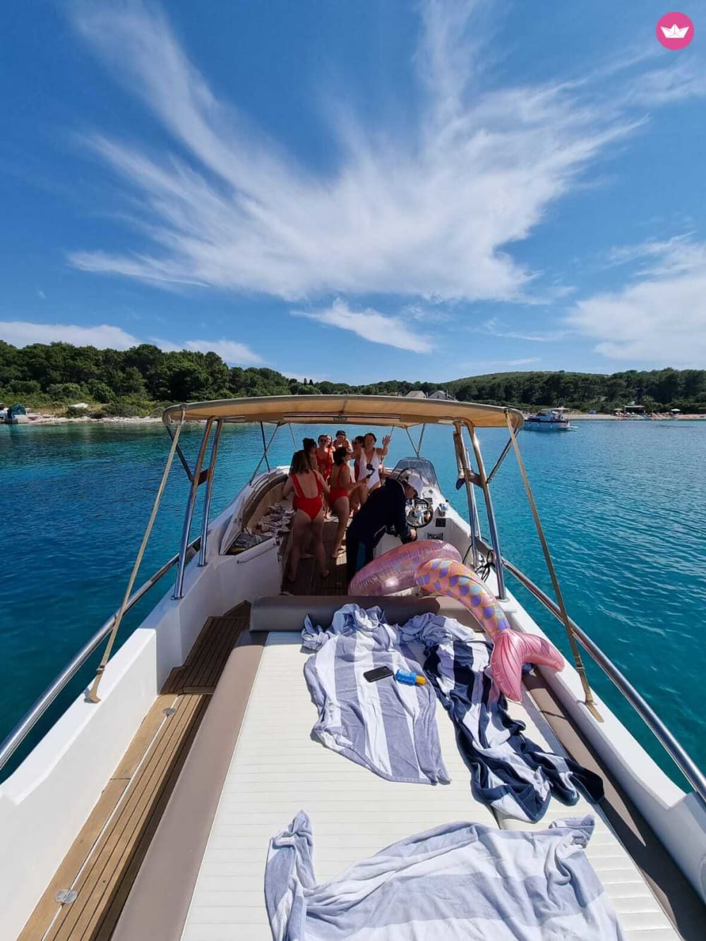 Heldags lyxkryssning till Hvar och Kroatiens berömda strand, från Trogir