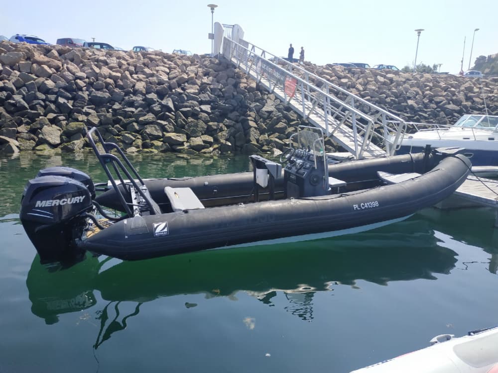 Découvrez Trebeurden en bateau à moteur pendant 8 heures