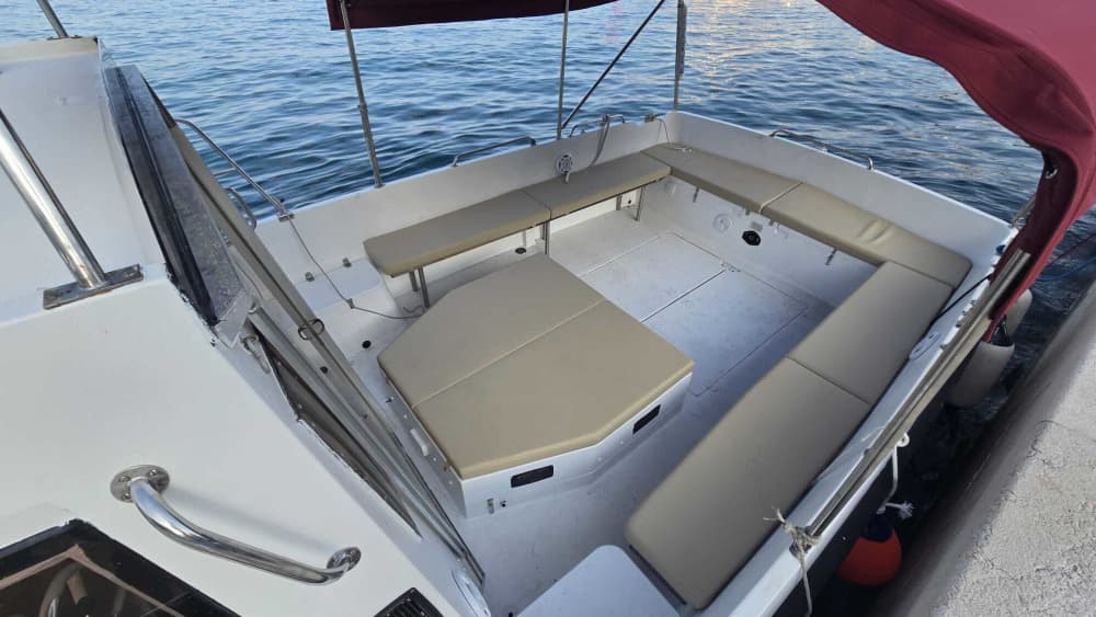 Goditi 8 ore a bordo di un motoscafo a Opatija