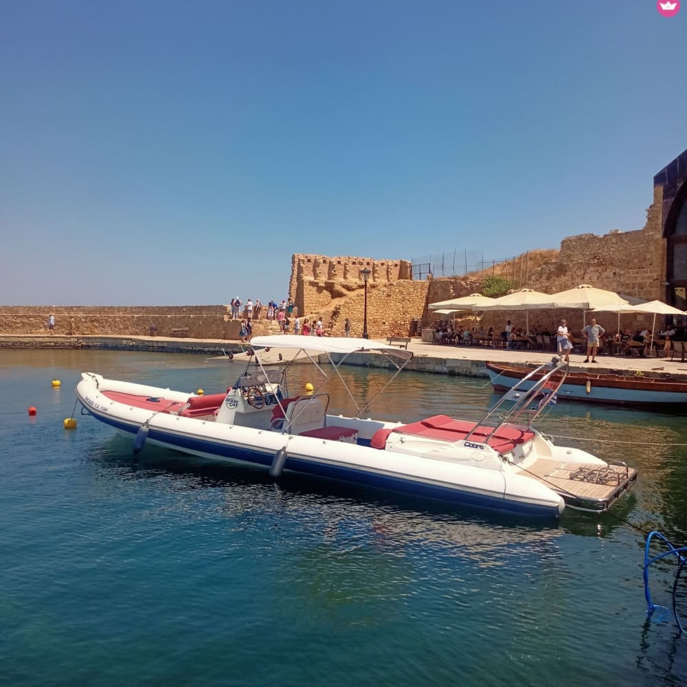 Excursión privada en barco de día completo a la playa de Balos y la isla de Gramvousa desde Chania