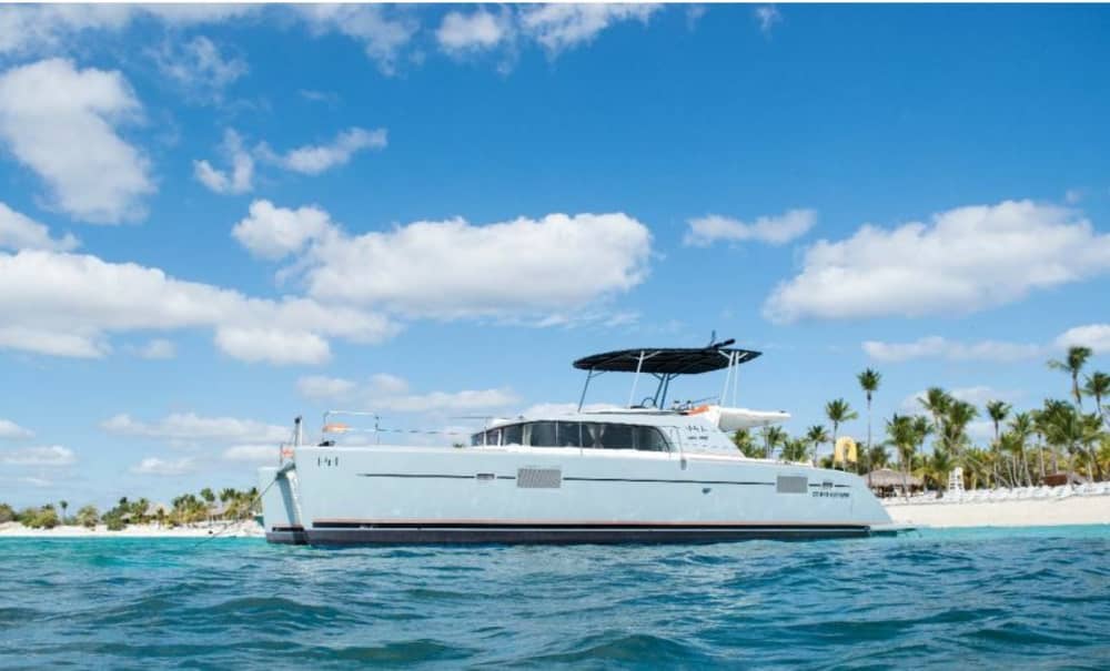 Erleben Sie Casa de Campo, La Romana wie nie zuvor auf einem Katamaran