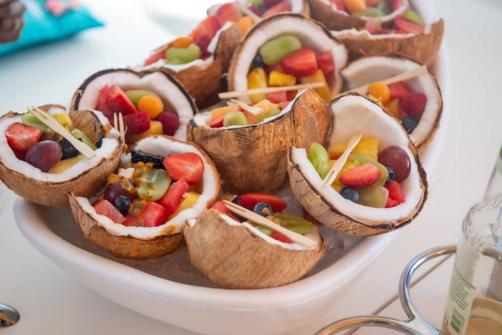 Your day in Bas du Fort: Rent a motorboat for 9h of discovery