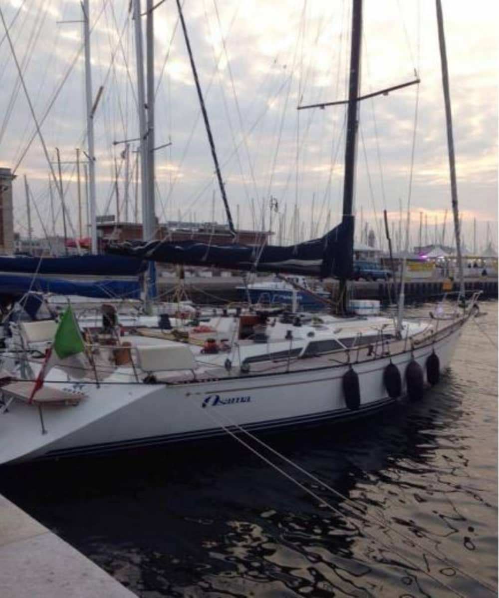 Enjoy a full day of sailing in Marina Hannibal on a sailboat