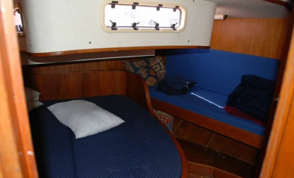 Enjoy a full day of sailing in Marina Hannibal on a sailboat