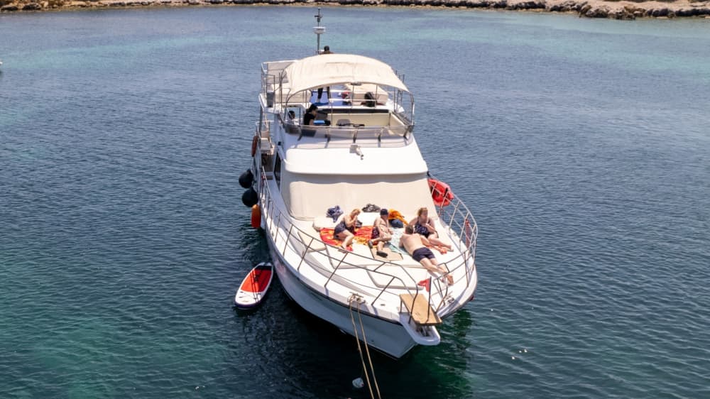 Your private motorboat for a day around Kefalonia