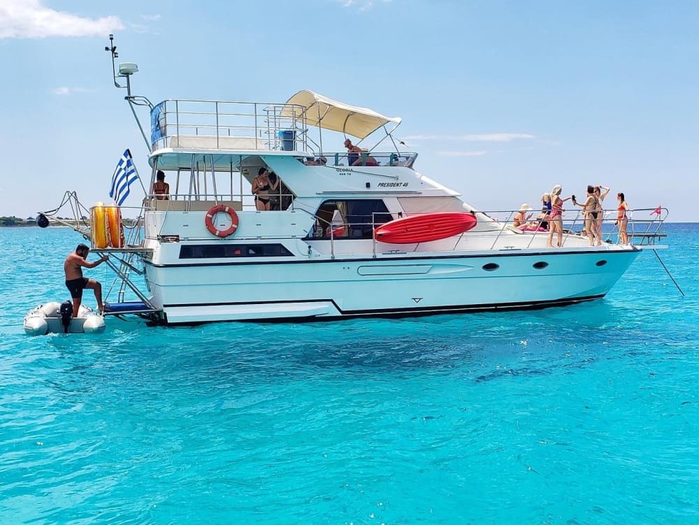 Your private motorboat for a day around Kefalonia