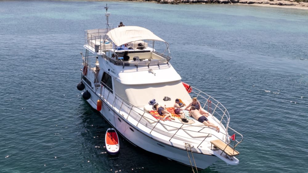 Your private motorboat for a day around Kefalonia