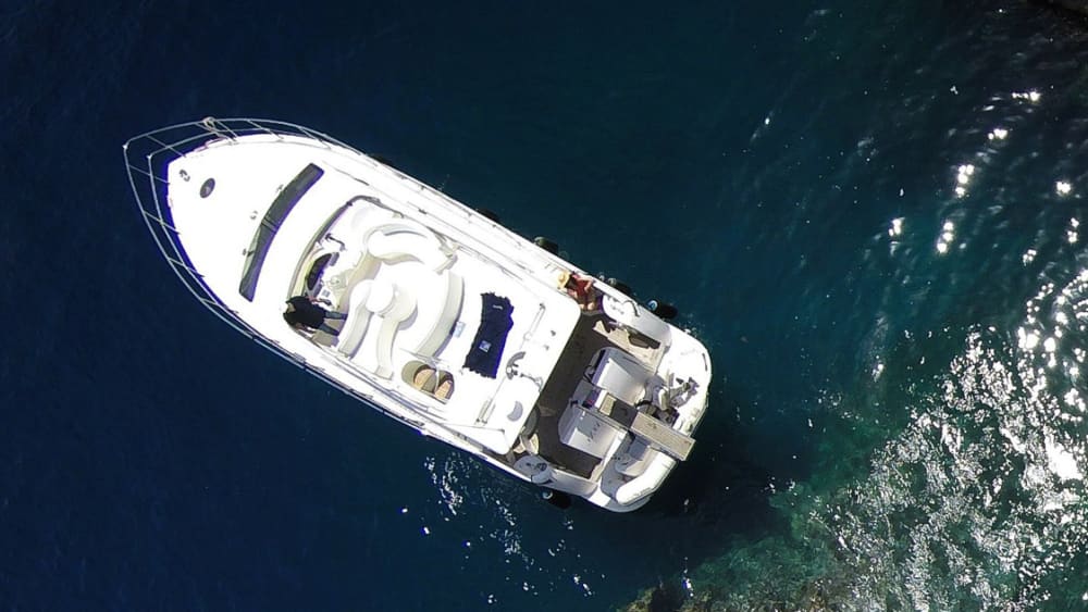 Ontdek Athene tijdens een dagtocht op een motorboot.