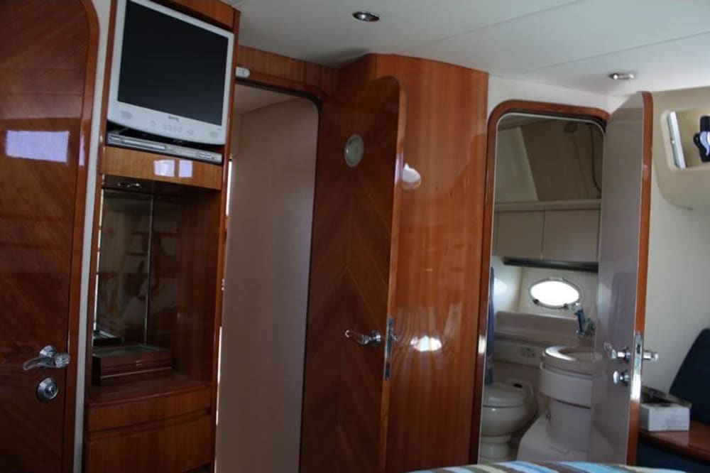 Ontdek Athene tijdens een dagtocht op een motorboot.
