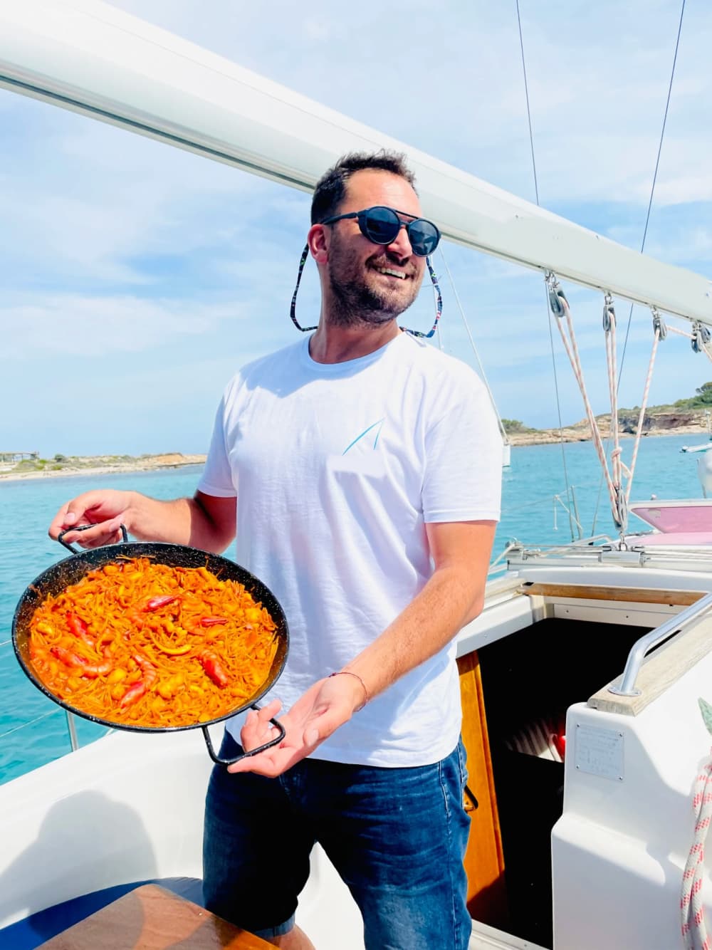 Passeio de barco privado com paella e tapas