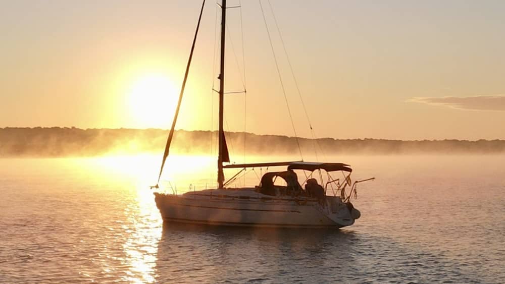 Excursão privada ao pôr do sol em um veleiro