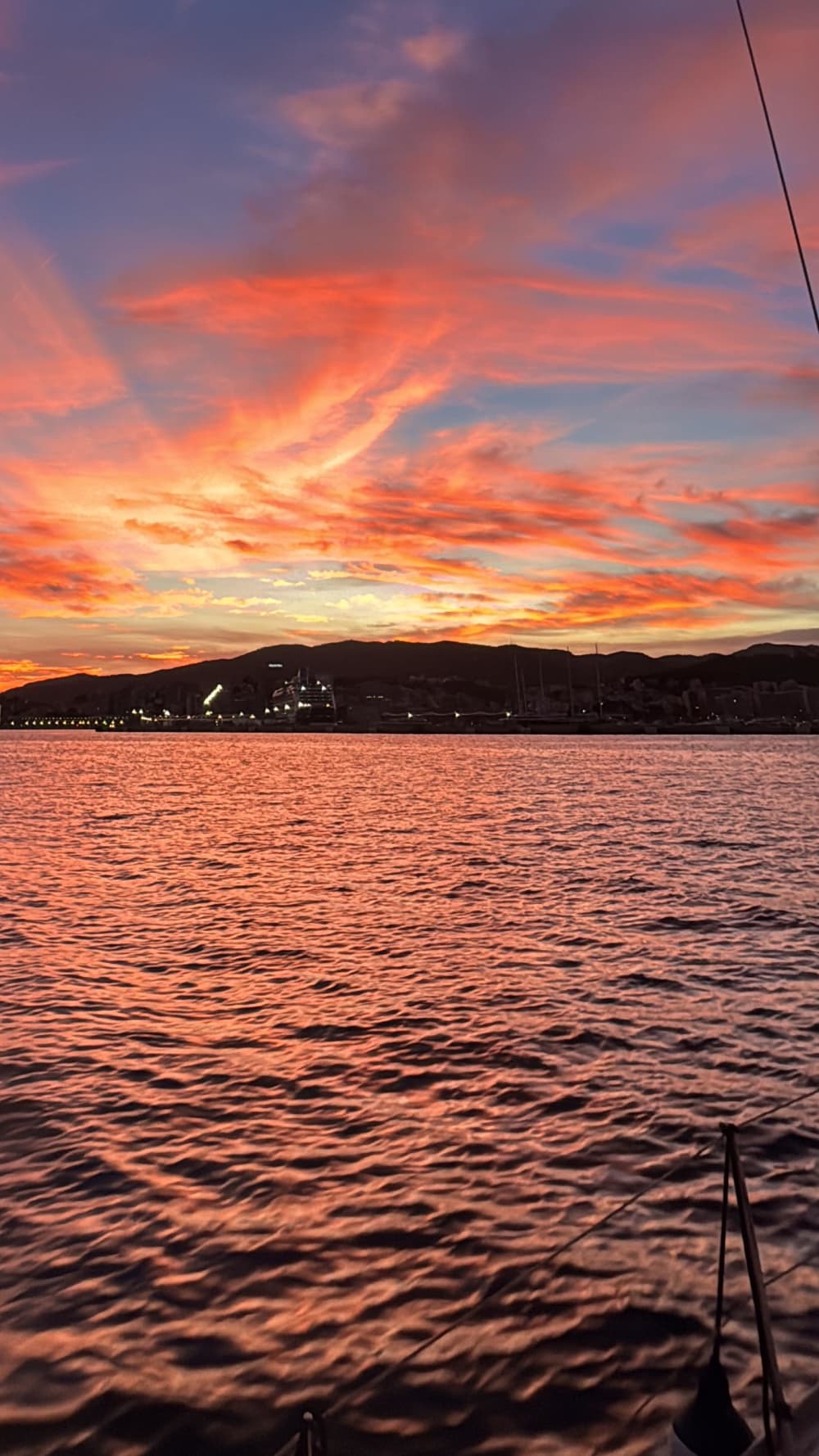 Excursão privada ao pôr do sol em um veleiro