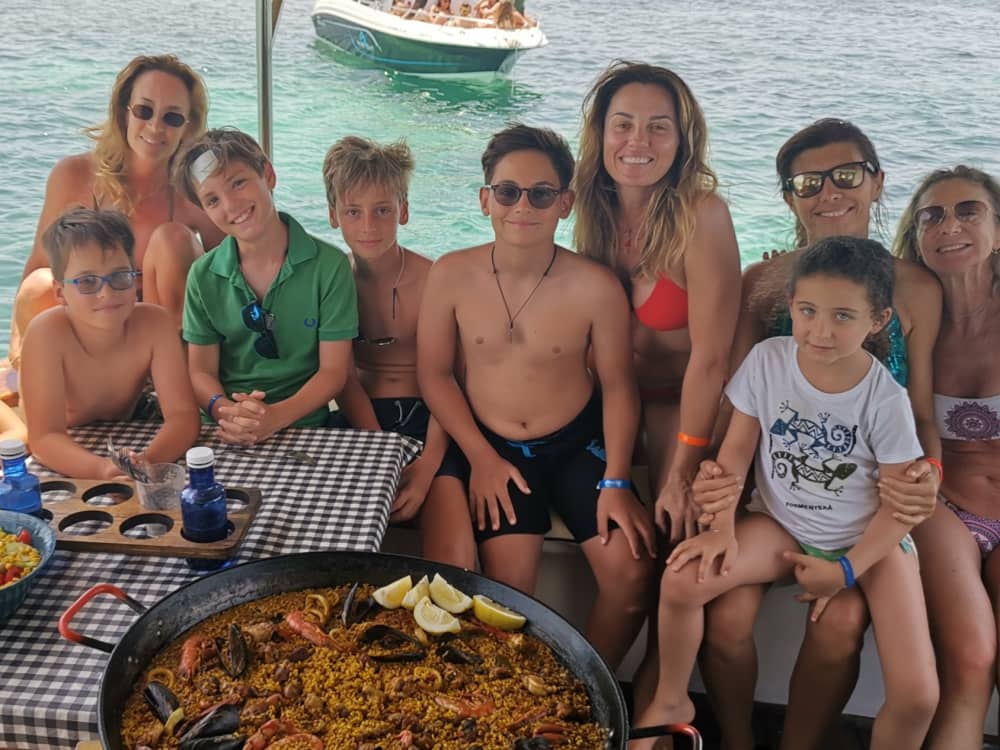 Navega por la costa de ensueño de Formentera: escapada de 8 horas al agua