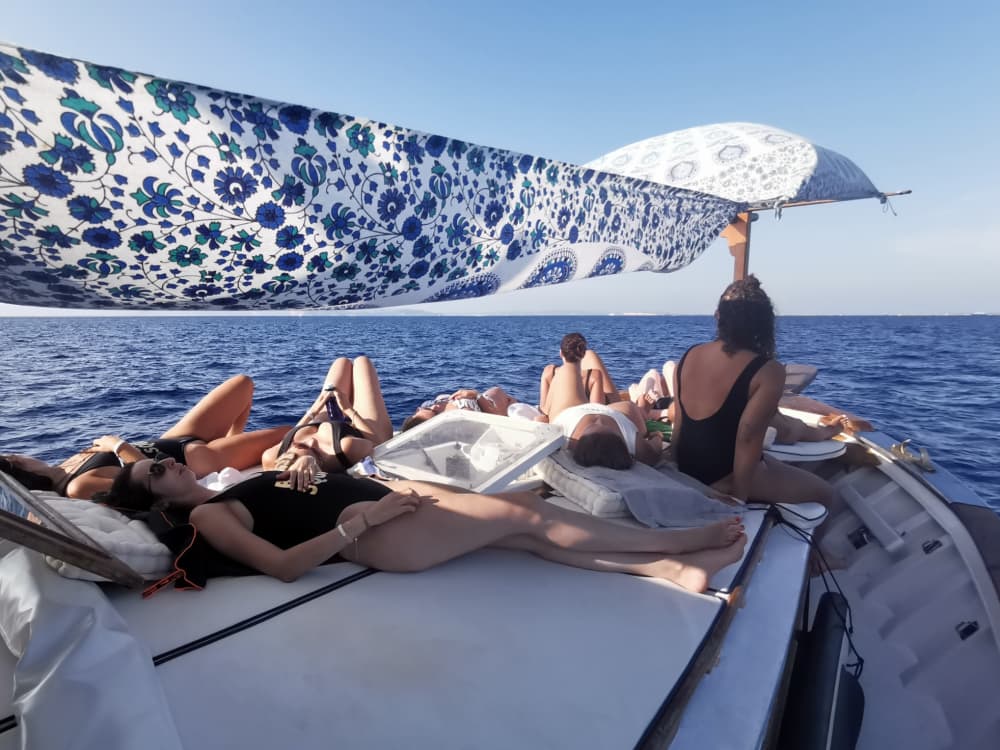 Navega por la costa de ensueño de Formentera: escapada de 8 horas al agua