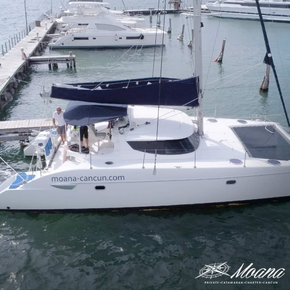 Profitez de chaque instant : une journée ensoleillée autour de Cancún en catamaran