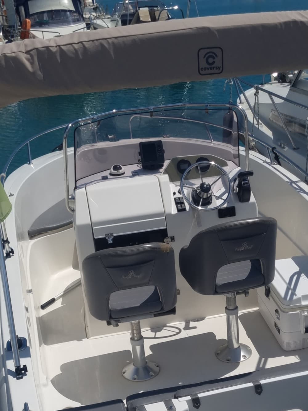 Fuga da Saint-Laurent-du-Var: 3 ore e 30 di relax su un motoscafo.