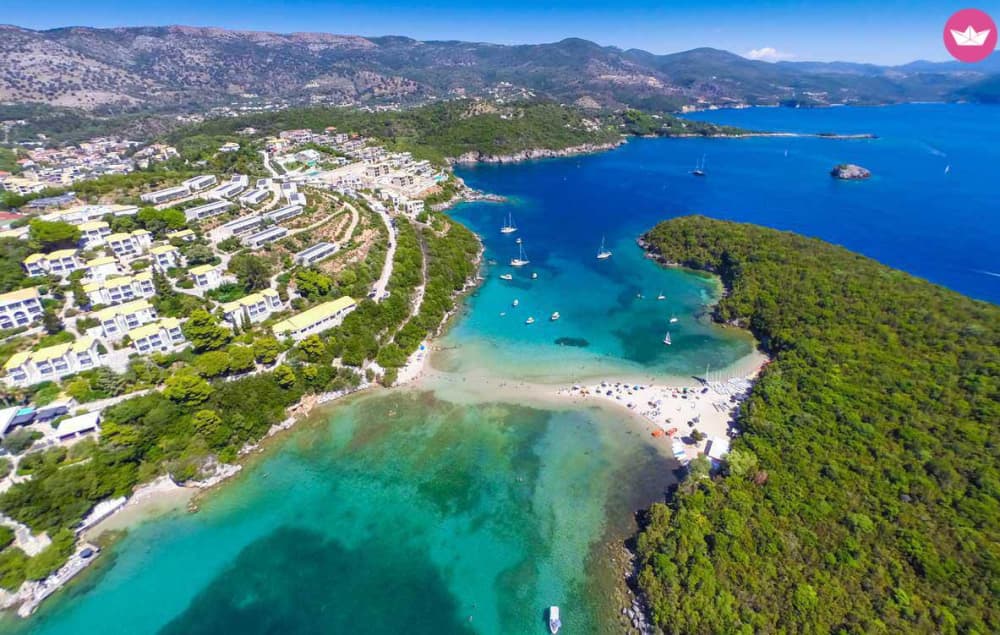 Heldagskryssning på norra Korfu – En premiumupplevelse för par, vänner och familjer