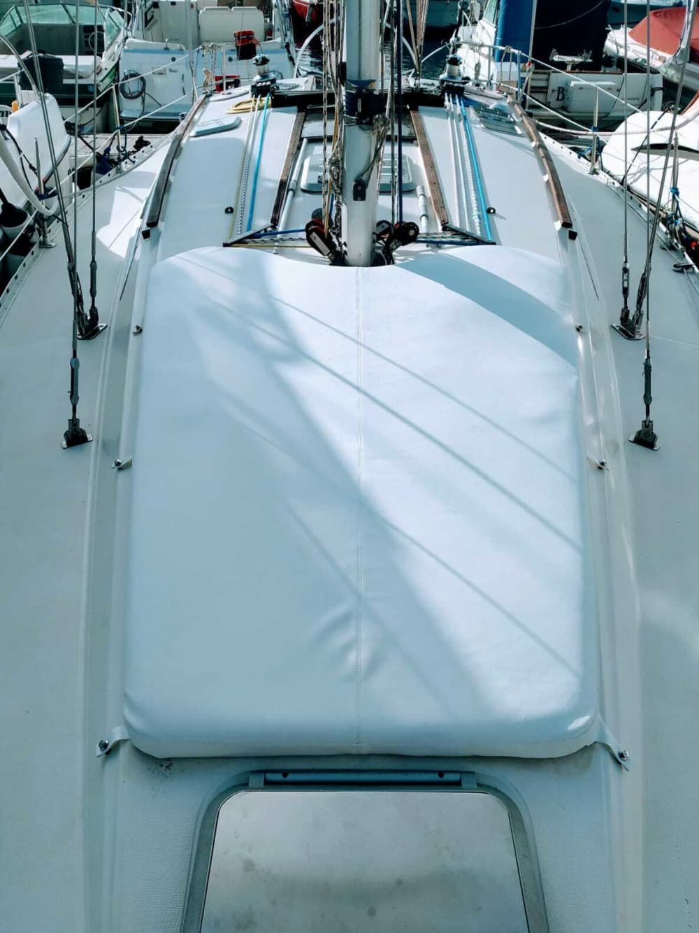 Profitez d'une journée complète de navigation à Costa Adeje en voilier.