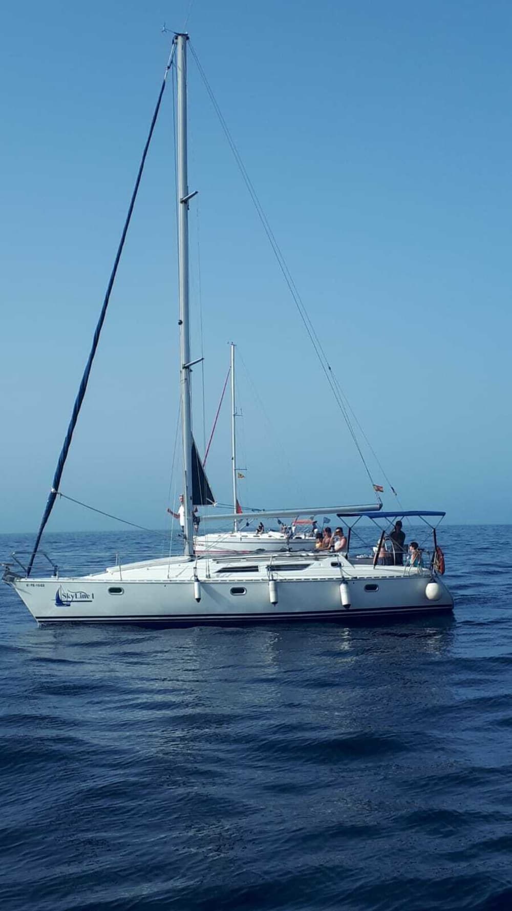 Profitez d'une journée complète de navigation à Costa Adeje en voilier.