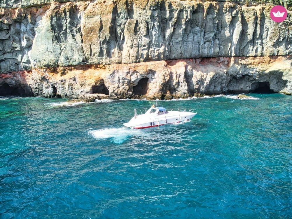 4-hour boat tour to Playa de Güi Güi from Puerto de Mogán