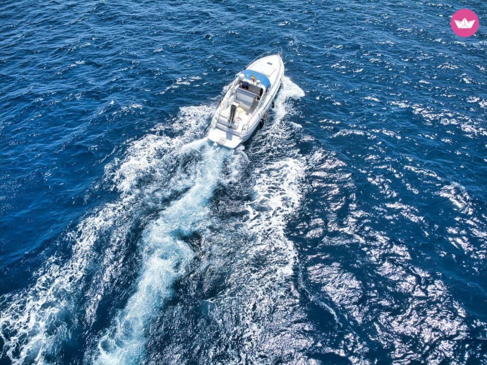 6h Coastal Cruise with Drinks & Lunch from Puerto de Mogán