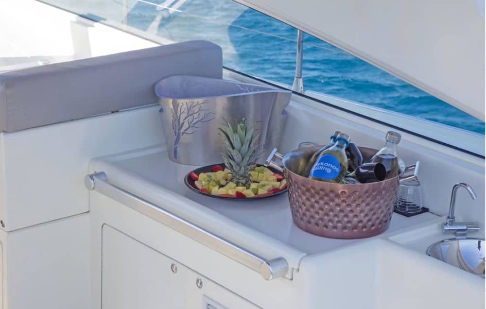 Elegant Speed : Private 8-hours Motor Yacht Cruise (Safety Guaranteed)