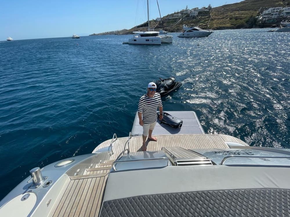 Elegant Speed : Private 8-hours Motor Yacht Cruise (Safety Guaranteed)