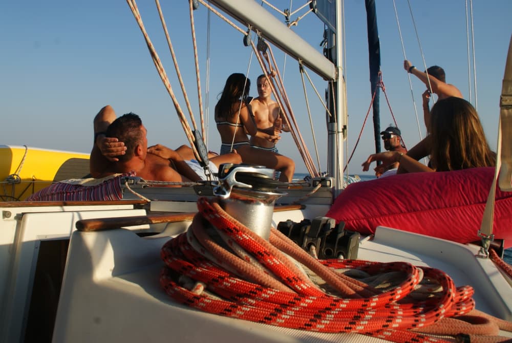 Full-day sailing experience in Sitges