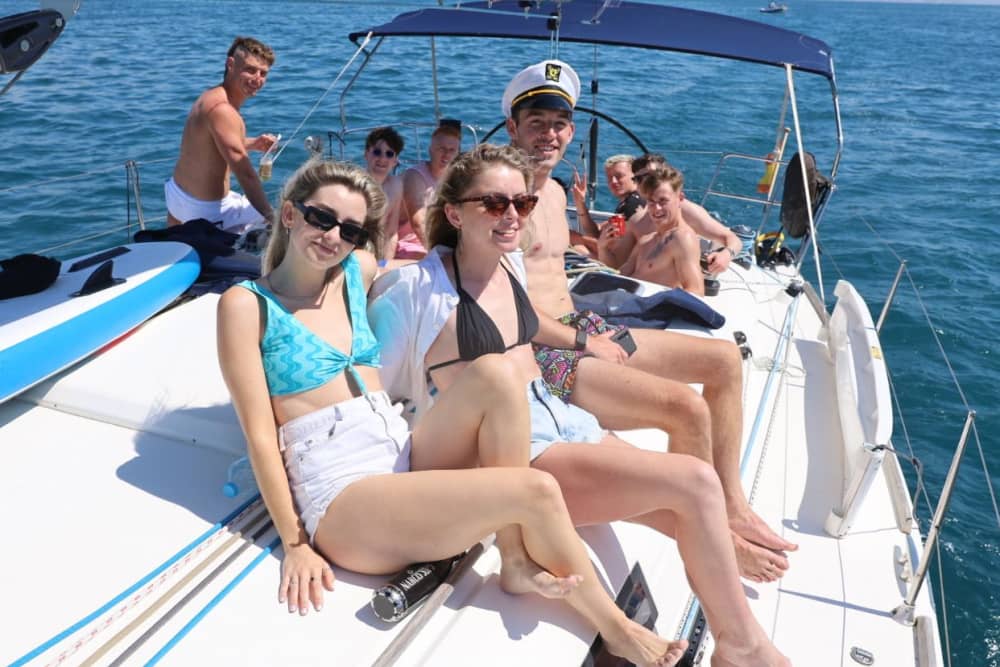 Tour privato di 3 ore di Barcellona con uno skipper locale