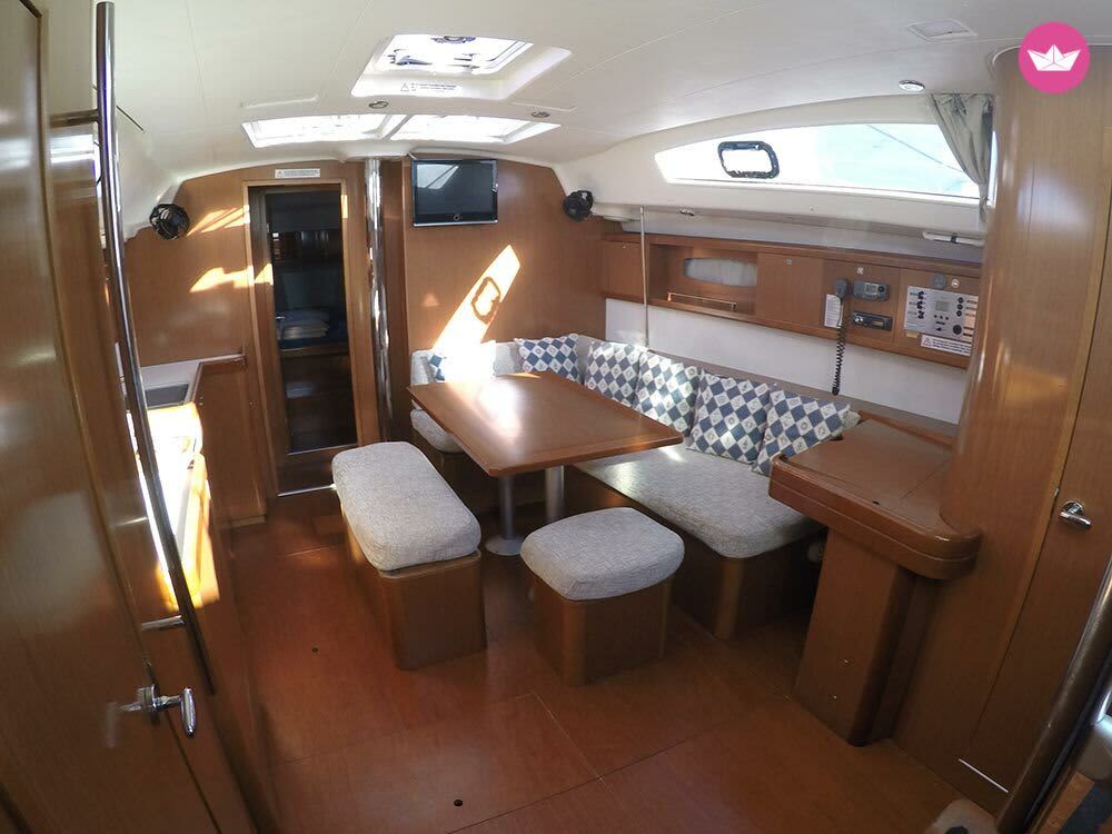 Barcelona Private Boat Tour — 3h Monday to Friday