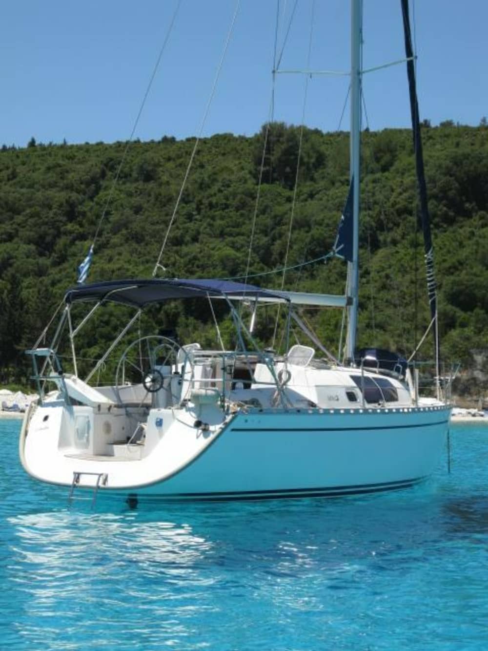 Discover Syvota on a sailboat for a full day