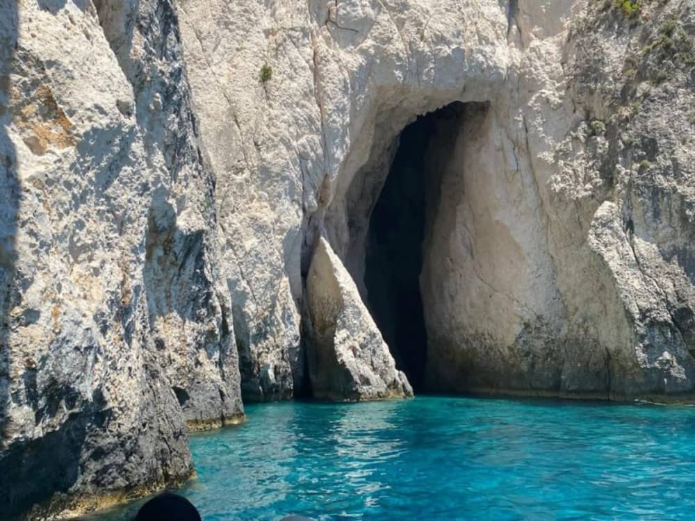 Half-Day Southern Escape with Turtle Watching and Cave Swimming