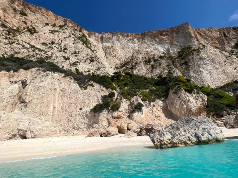 Half-Day Southern Escape with Turtle Watching and Cave Swimming