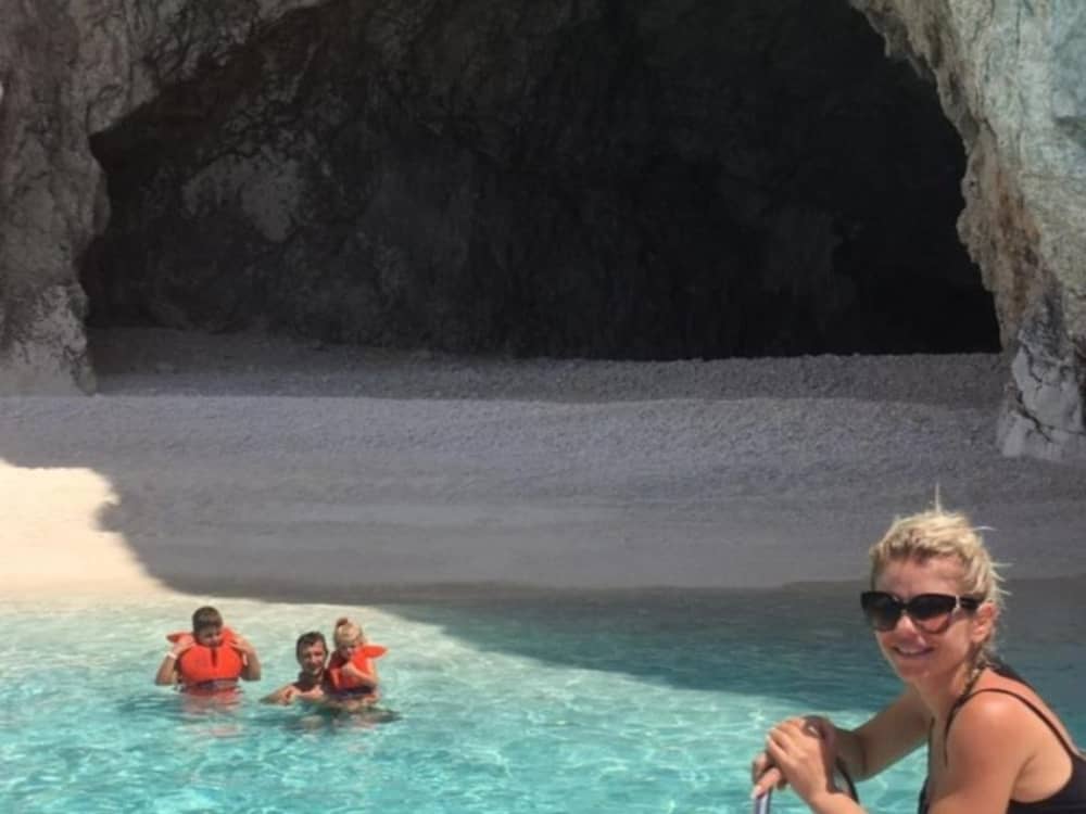 Half-Day Southern Escape with Turtle Watching and Cave Swimming