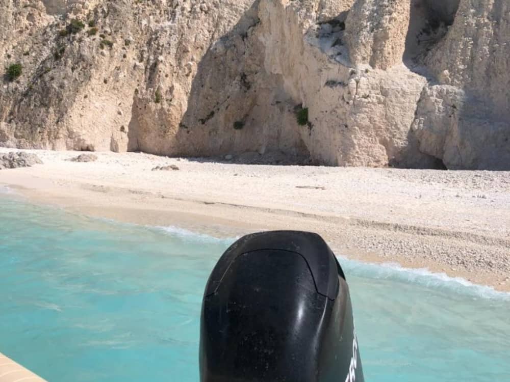 Half-Day Southern Escape with Turtle Watching and Cave Swimming