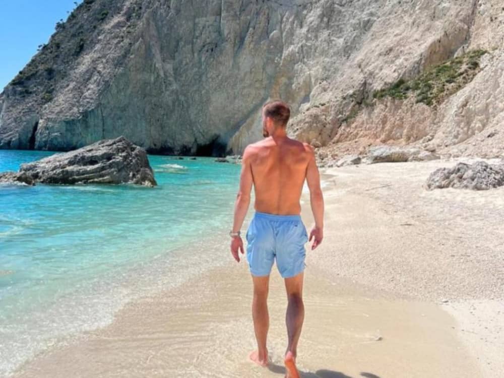 Half-Day Southern Escape with Turtle Watching and Cave Swimming