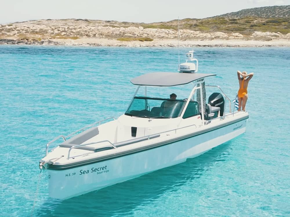 White, blue, and divine: A full day on a motorboat