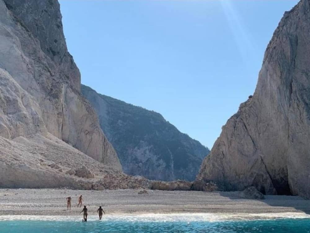 Southern Cave Adventure with Turtle Watching and Stunning Coastal Views