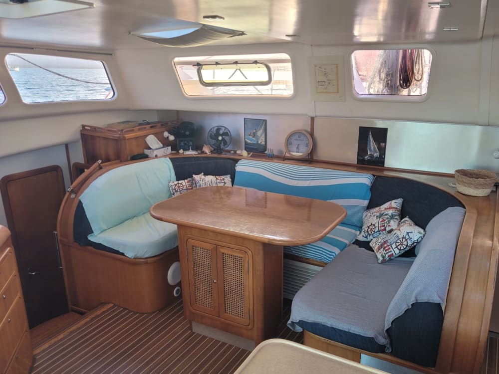 Mer, amour et soleil : une journée riche en émotions à bord d'un catamaran