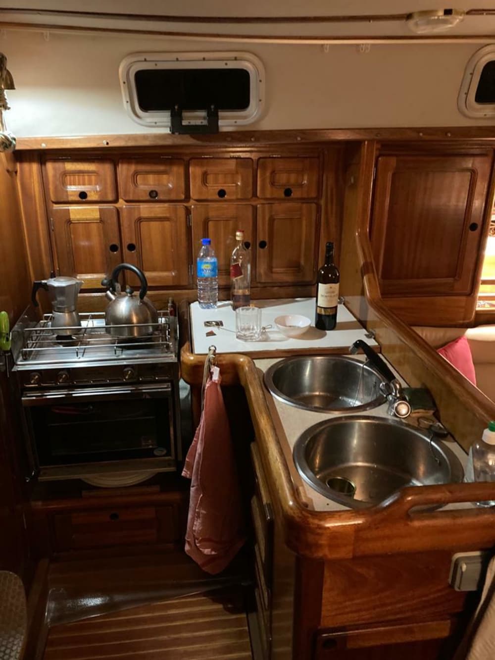 Sea, Love & Sun: A full day of emotions on a sailboat