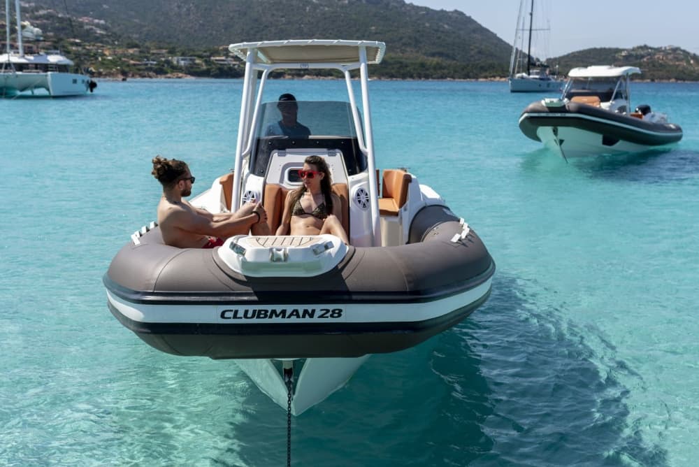 Full Day Caprera e La Maddalena: Un'escursione tra spiagge paradisiache e acque cristalline