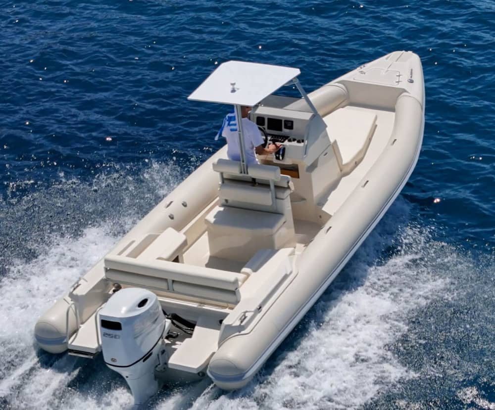 Din dag i Sifnos: Hyr en motorbåt för en heldags upptäcktsfärd