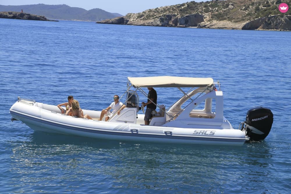 Navegue pelas ilhas paradisíacas de Ibiza e Formentera