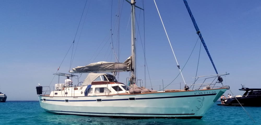 Naviguez sur un voilier privé le long des plus belles plages de Formentera