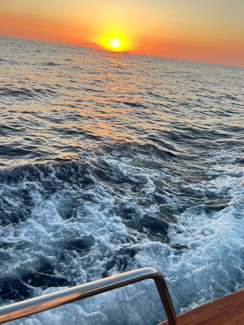 Capri by Night: Sunset, Music and Cocktails on the Sea