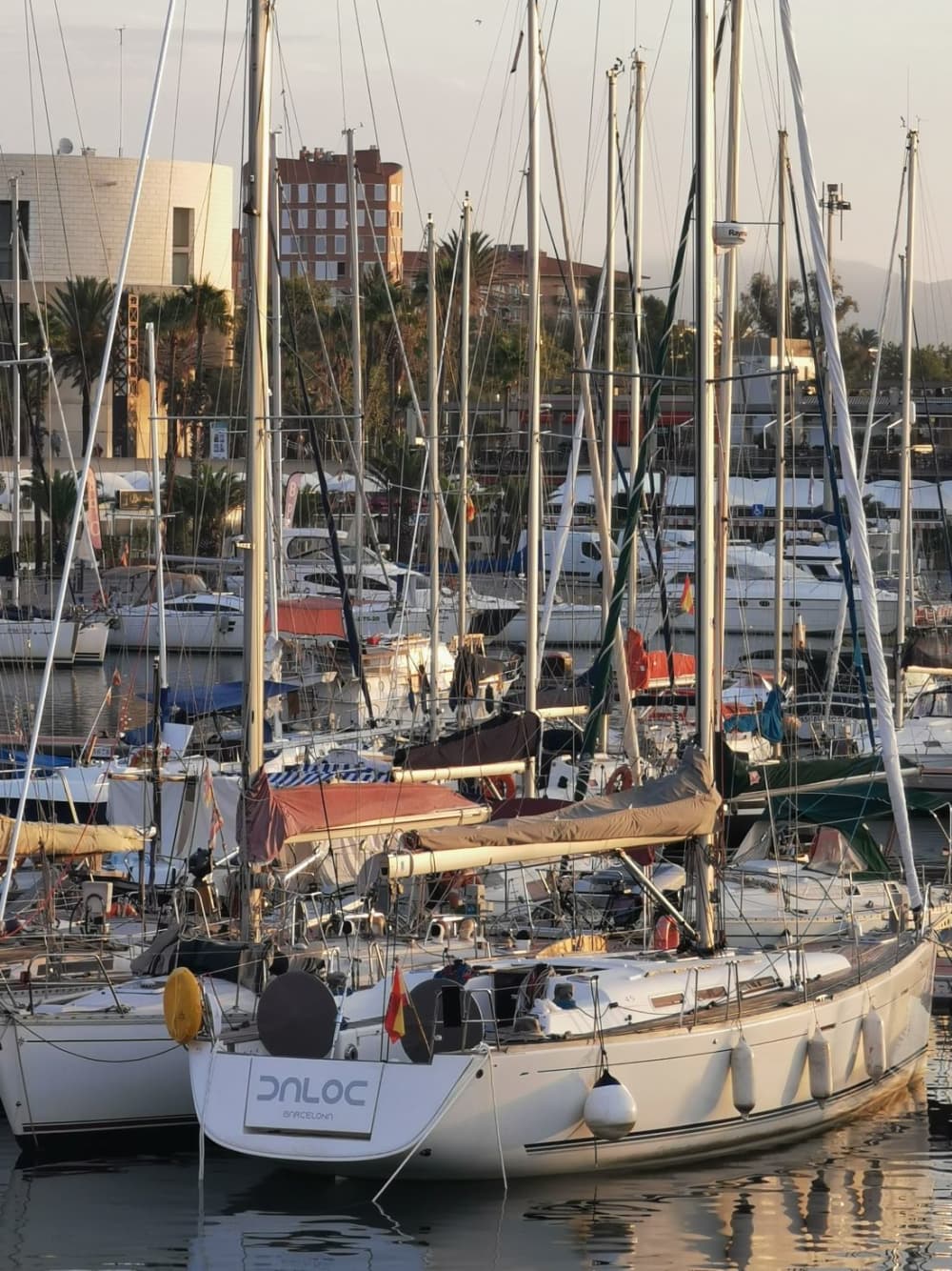 A getaway to the Barcelona coast with cava and appetizers