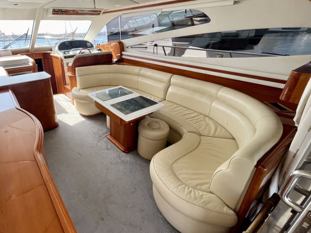 Scopri la costa di Marbella: esperienza di mezza giornata in barca di lusso