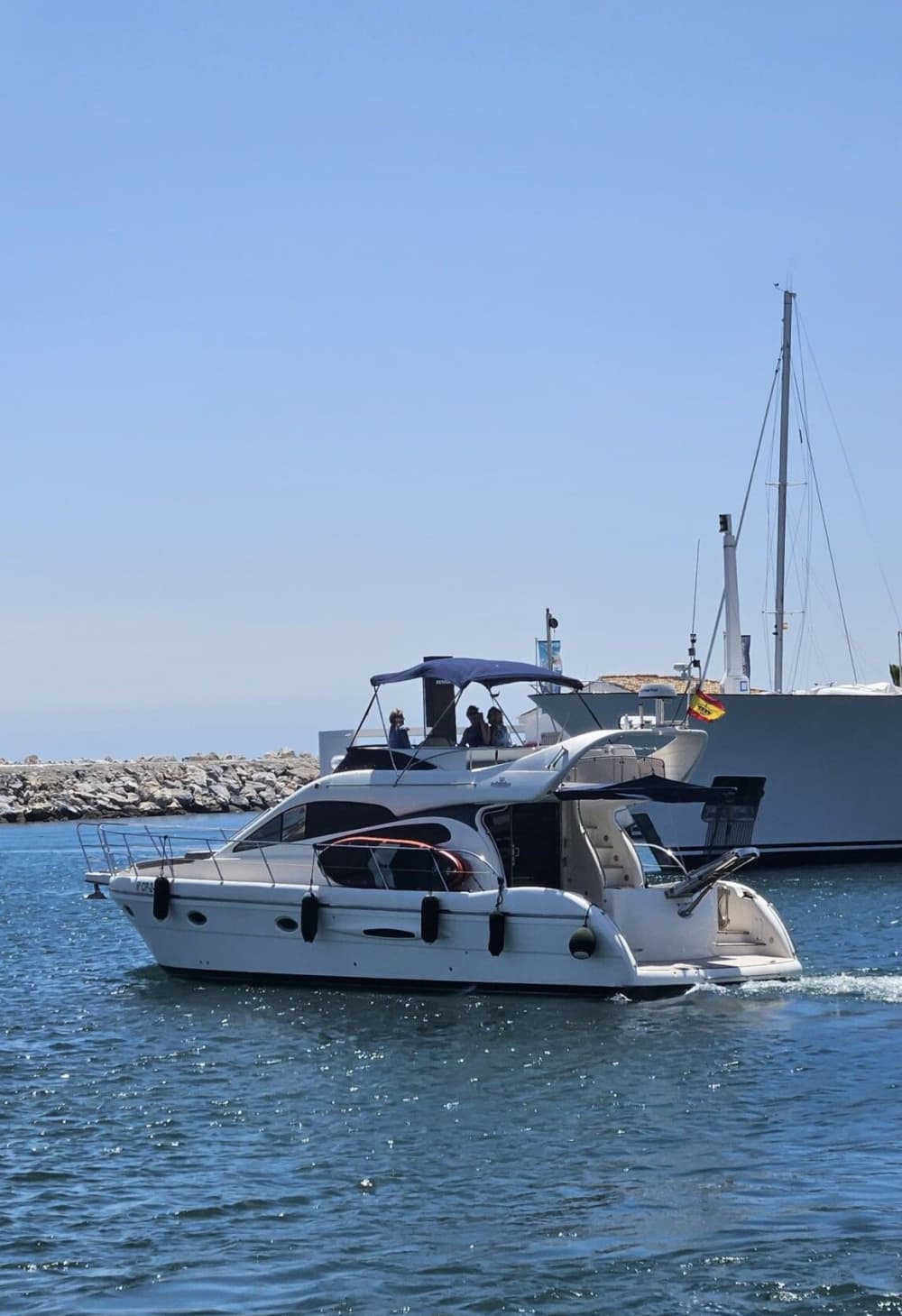 Scopri la costa di Marbella: esperienza di mezza giornata in barca di lusso