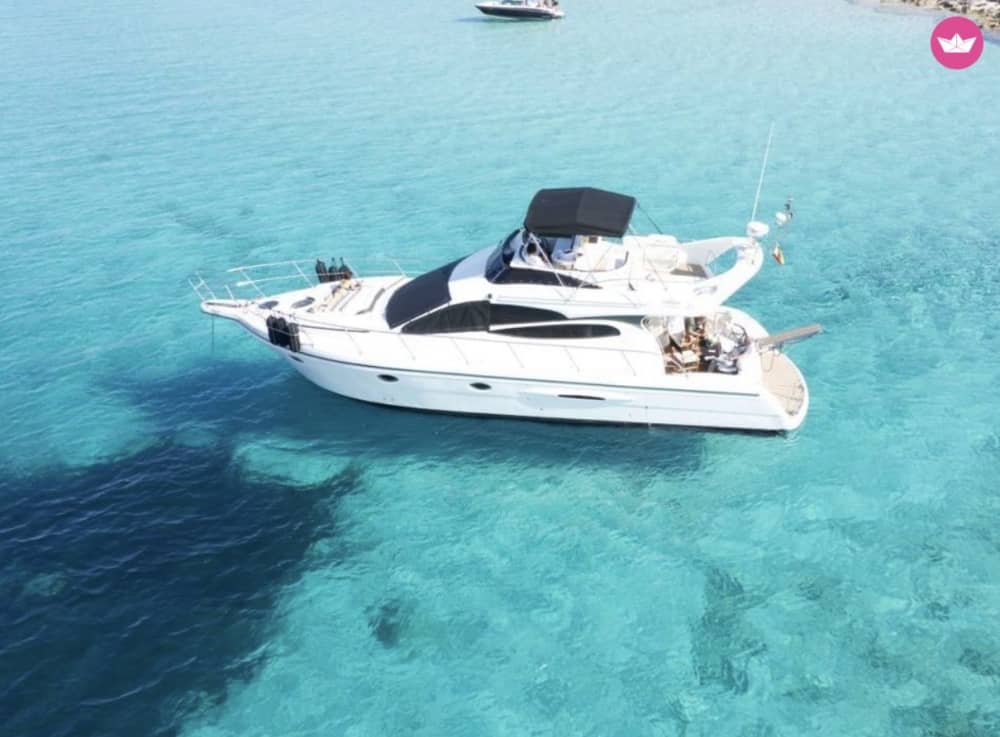 Scopri la costa di Marbella: esperienza di mezza giornata in barca di lusso